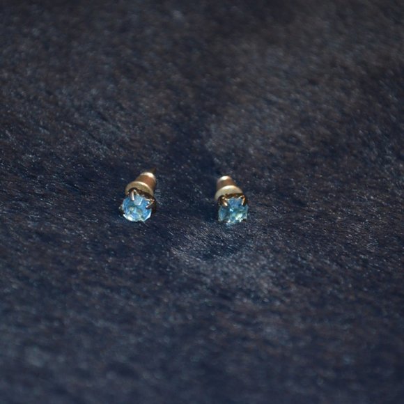 Earrings Stud Blue I-cone Faux Crystals 5 mm - Picture 2 of 5